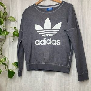 Adidas Originals crew neck sweatshirt 🪷